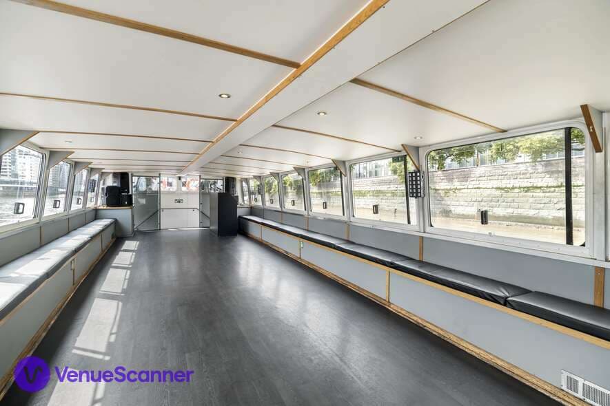 Exclusive Hire, MV Viscount photo #3