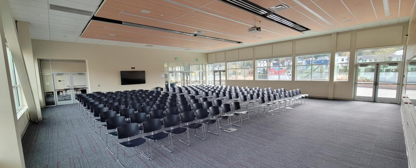 Conference Room, Hamlin Robinson School photo #1