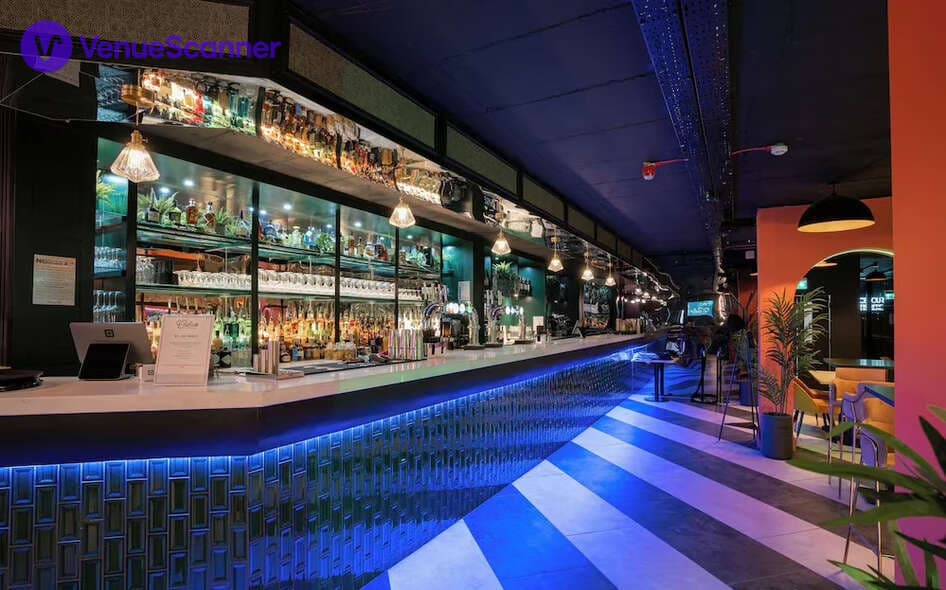 Calico Bar & Eatery photo #3