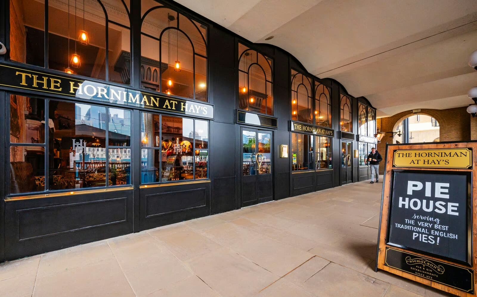 Wharfside Bar, Nicholson's Horniman's At Hays photo #6