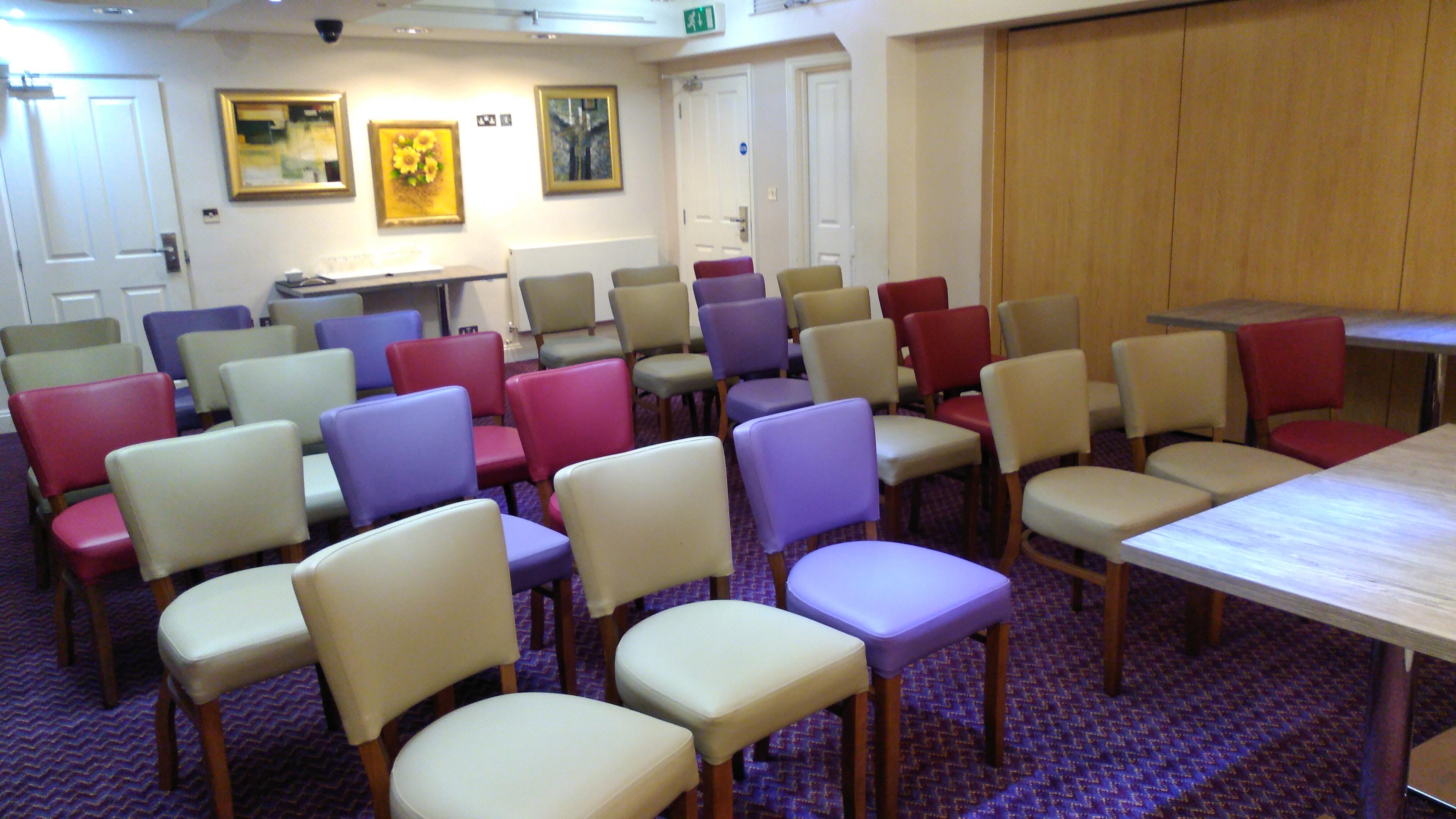 Sapphire Suite, The Queensgate Hotel & Conference Centre photo #2