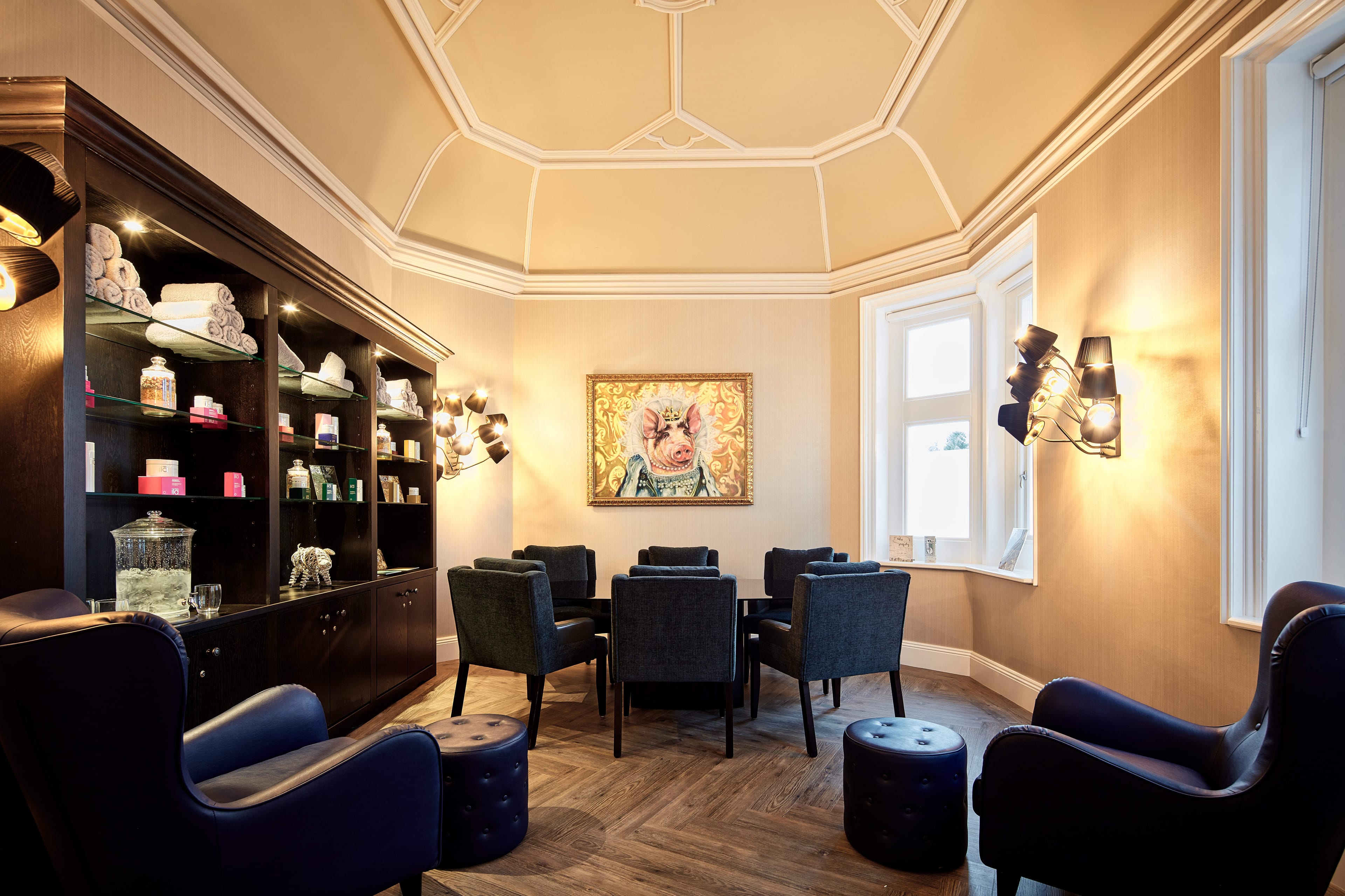 Photo of Oddfellows On The Park, The Parlor Bar