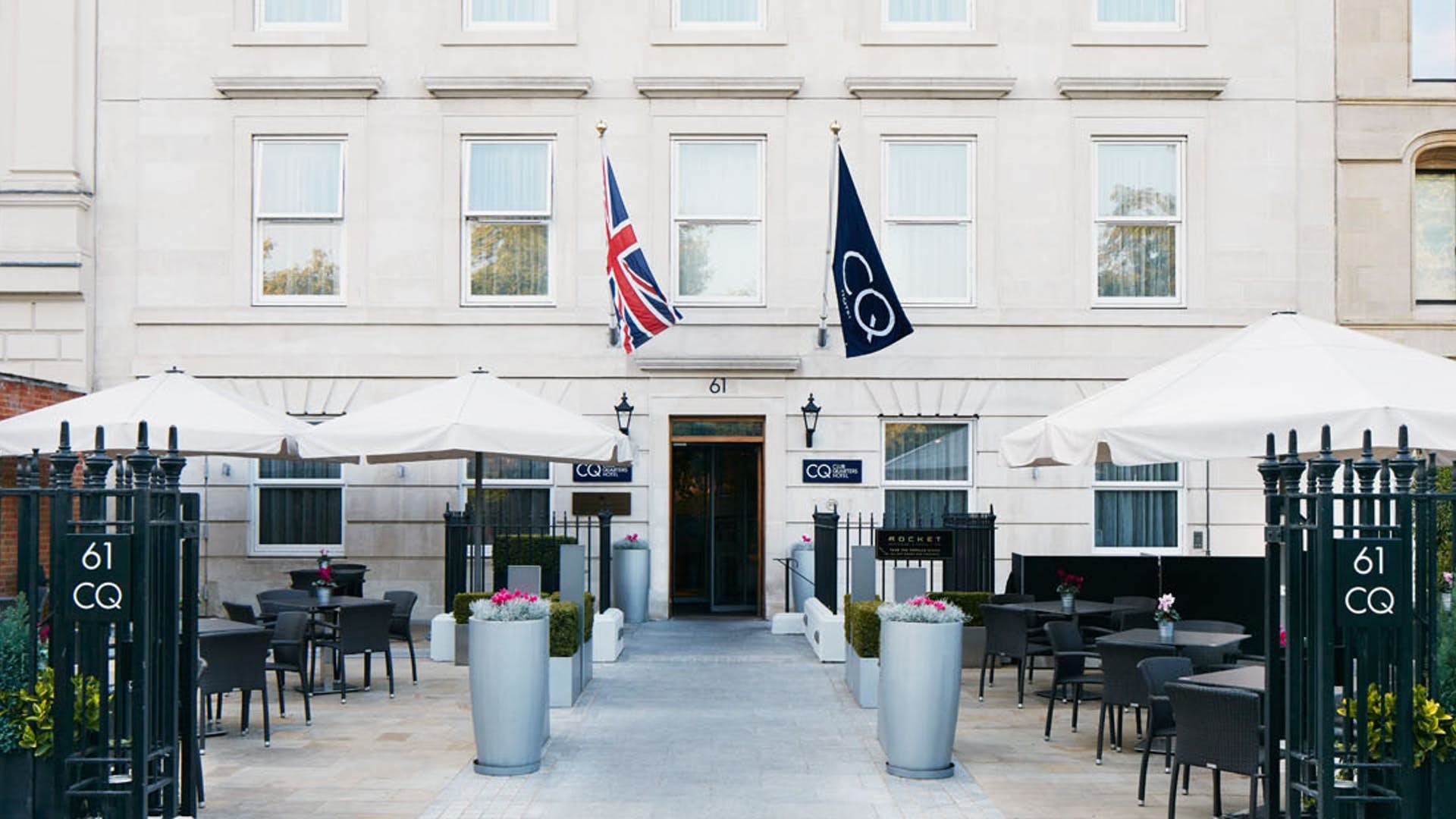 Photo of 61lif, Alumni Suite