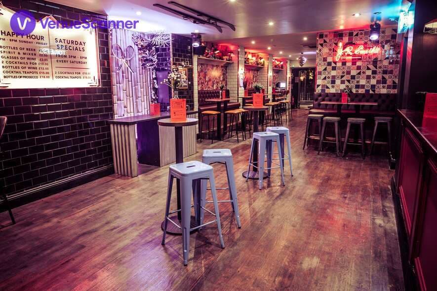 Simmons | Piccadilly photo #3