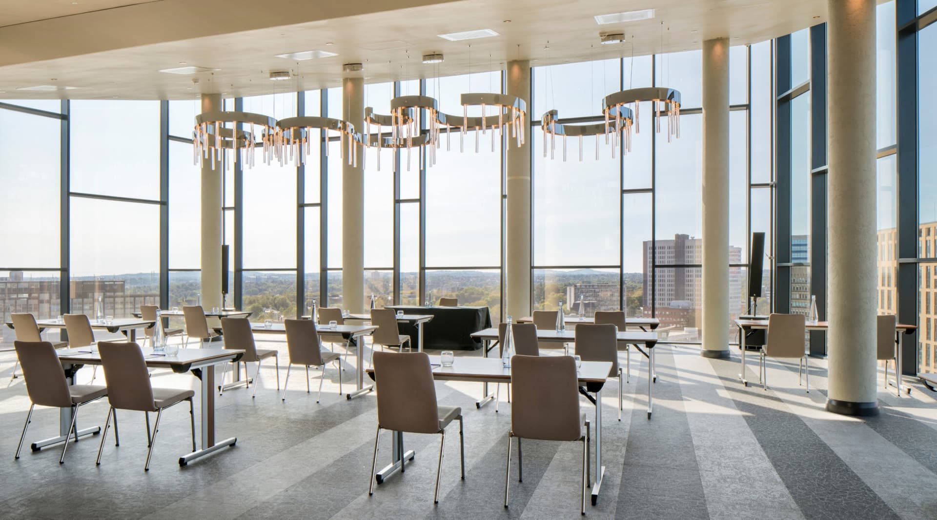 Sky Loft, Park Regis photo #1
