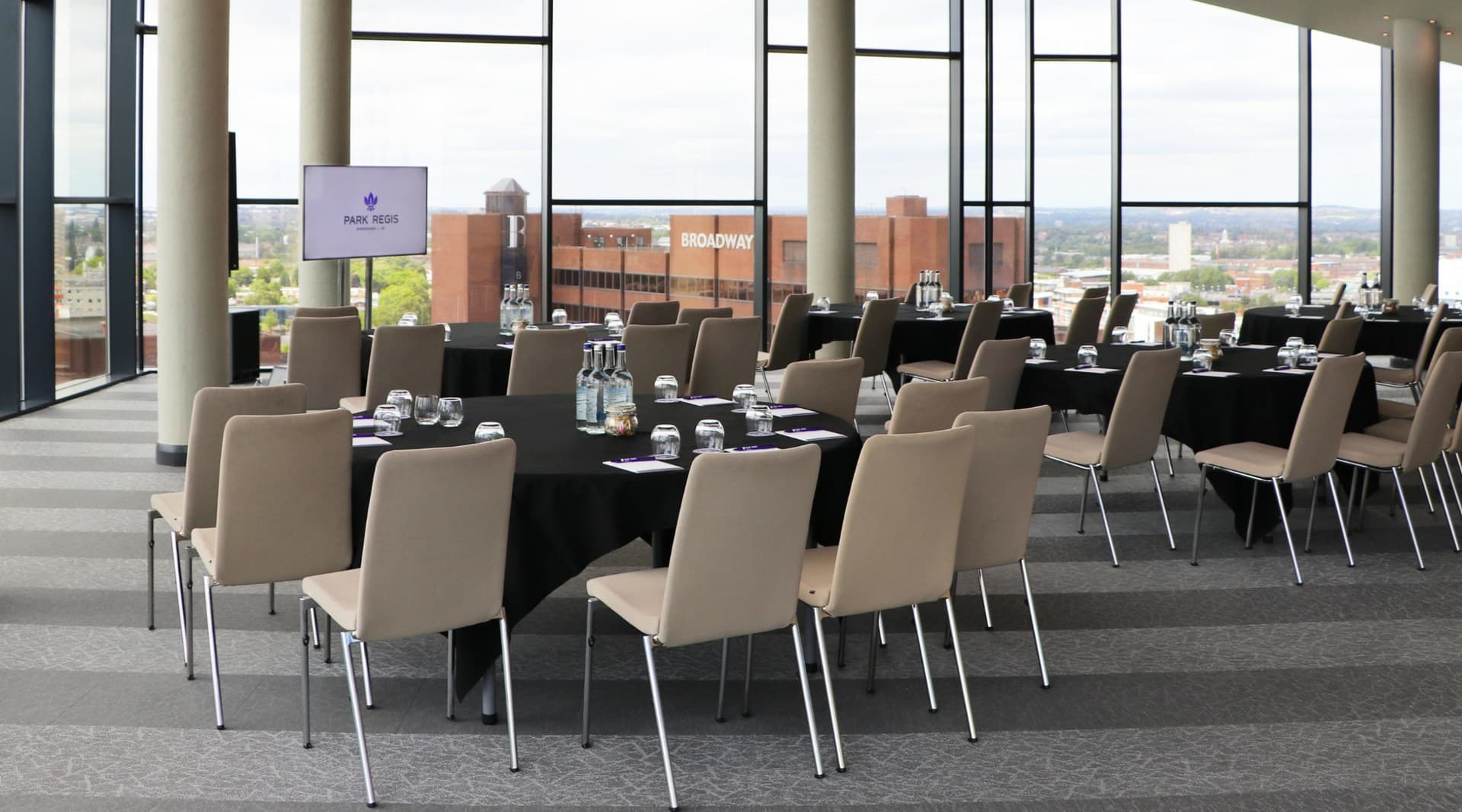 Sky Loft, Park Regis photo #2