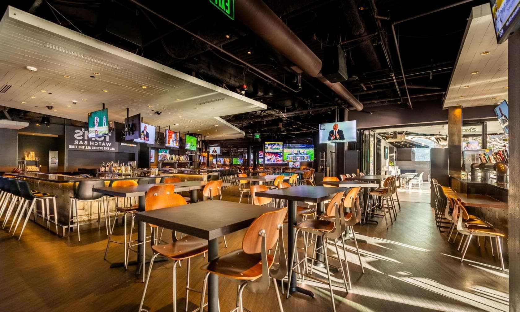 Center Field, Tom's Watch Bar - Las Vegas photo #1