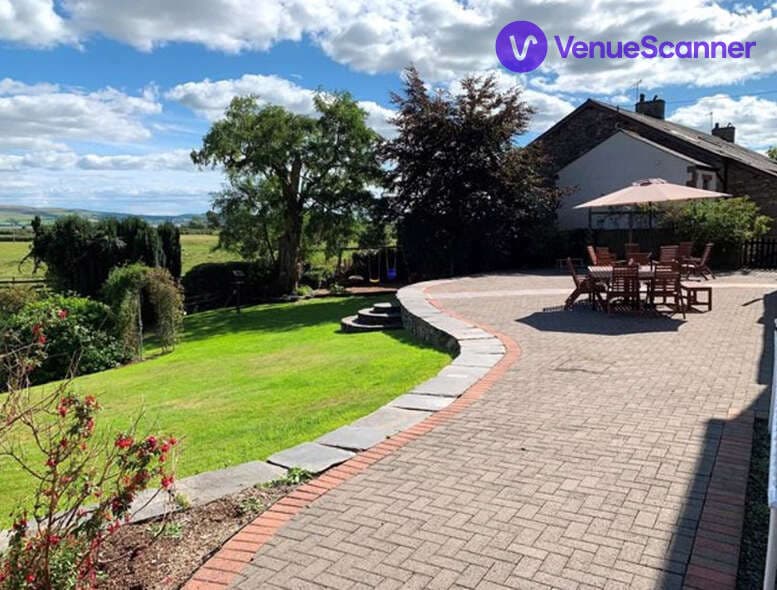 Underhill House photo #3