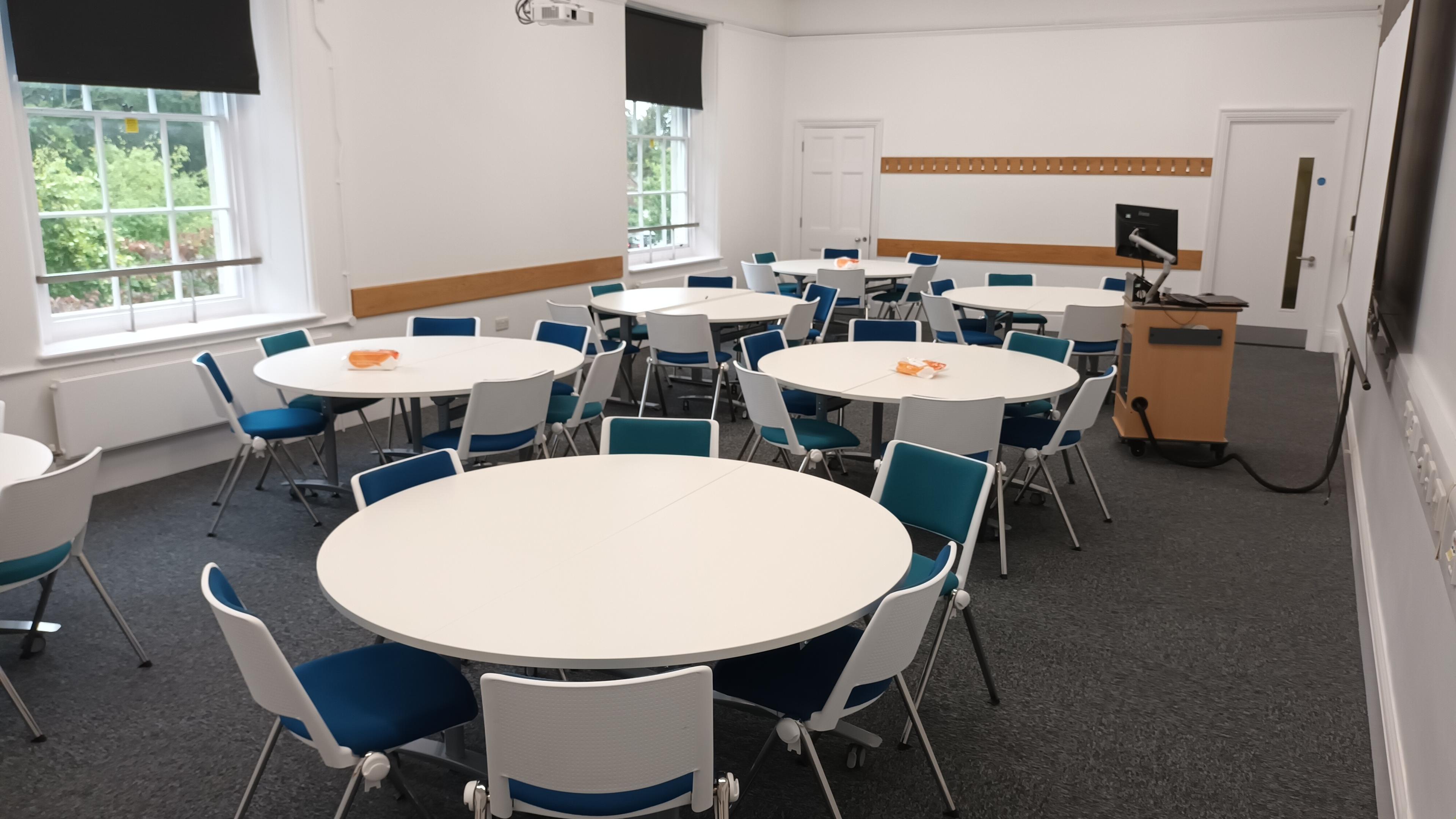 Canterbury Christ Church University, The Old Sessions House Classroom F17 photo #1