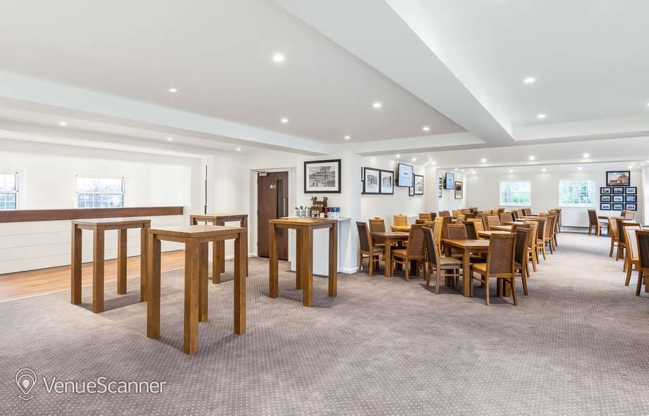 Owners And Trainers, Sandown Park Racecourse photo #1