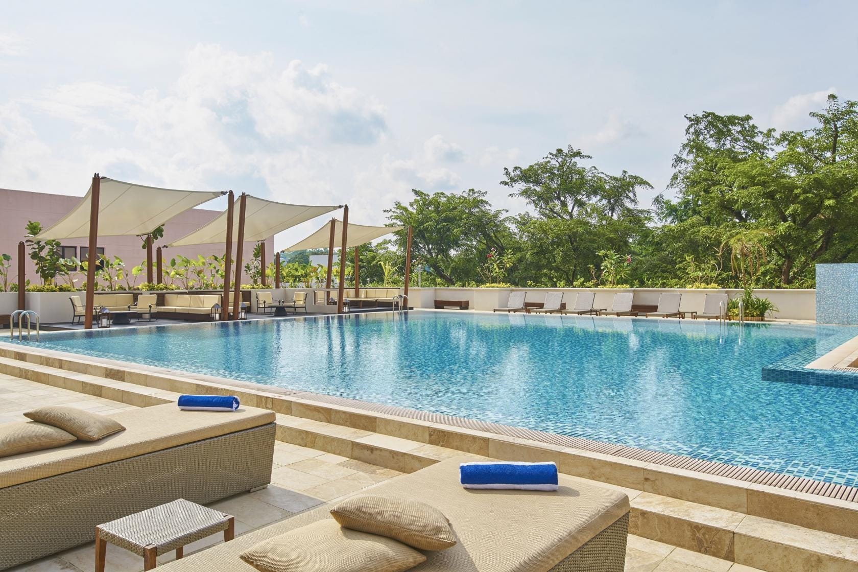 Photo of Orchard Rendezvous Hotel Singapore, Poolside