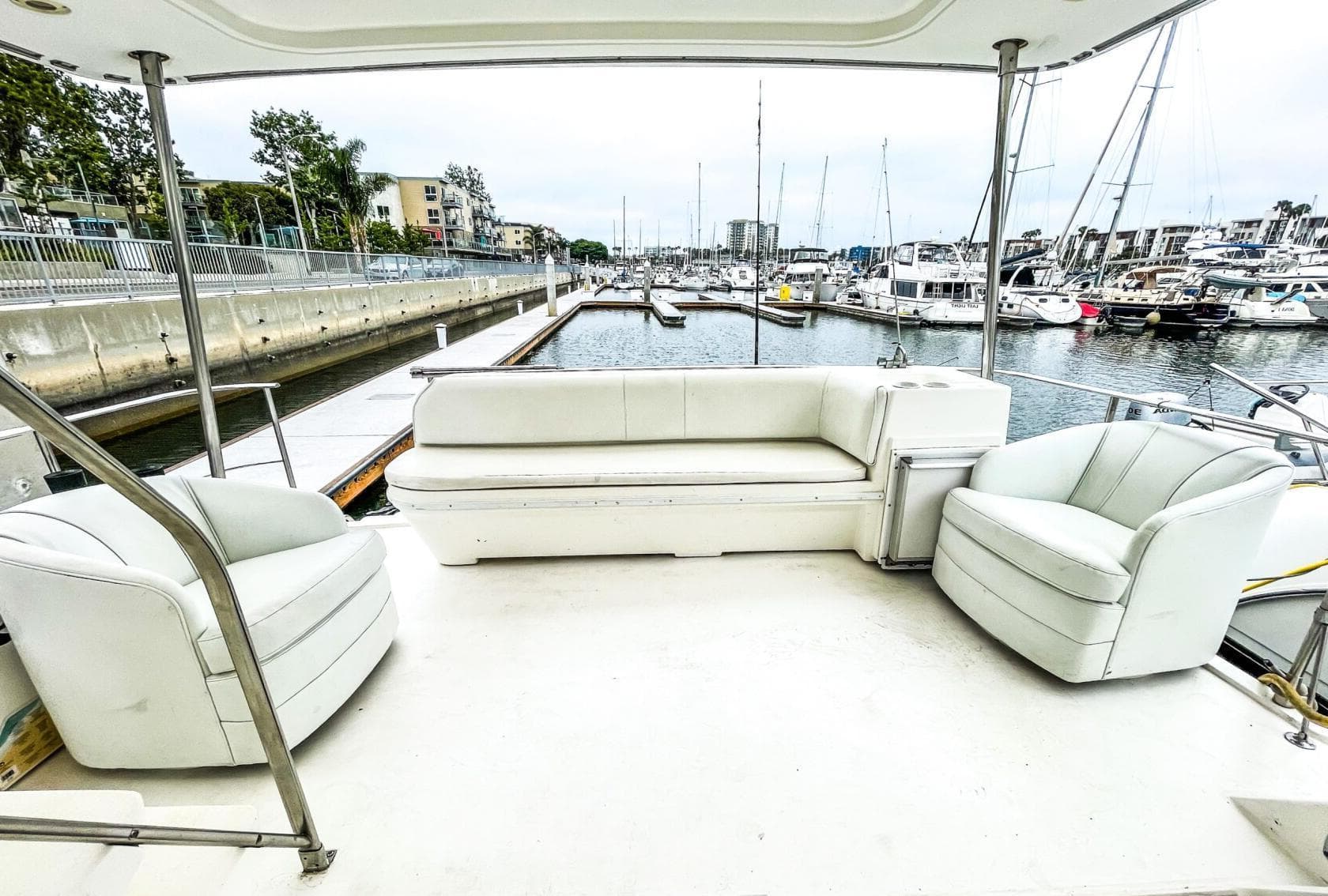 Chief Yacht, Charters 2000 photo #1