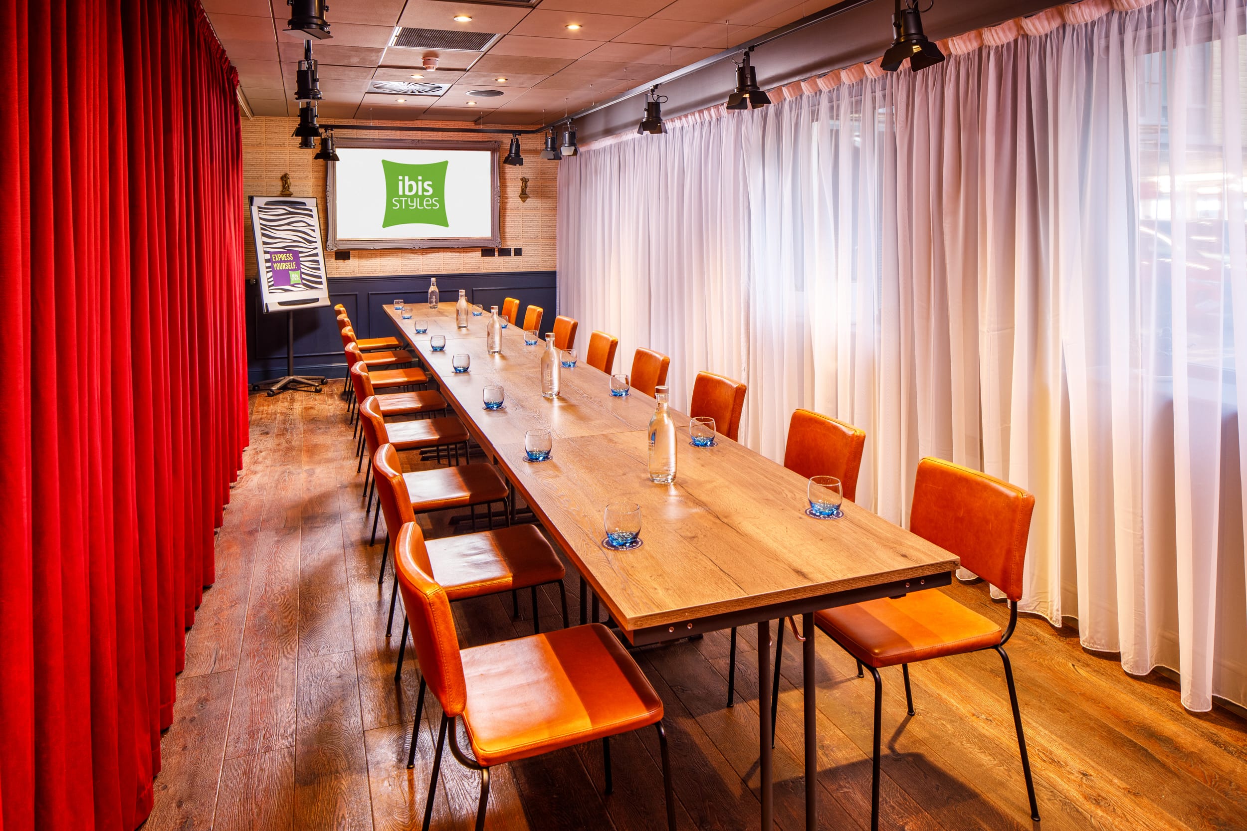 Photo of Ibis Styles Southwark, Near Borough Market, Dickens Club