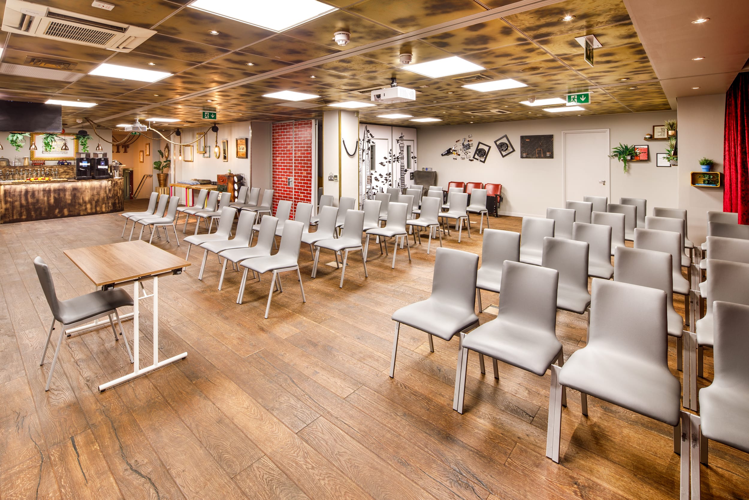 Photo of Ibis Styles Southwark, Near Borough Market, Dickens Club