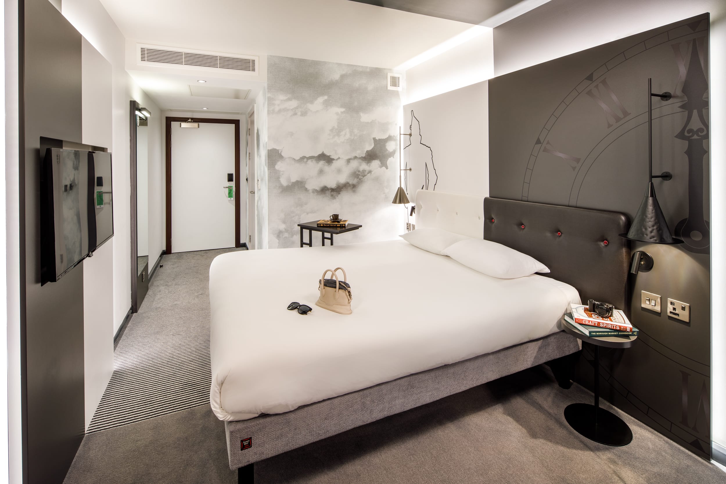 Photo of Ibis Styles Southwark, Near Borough Market, Dickens Club