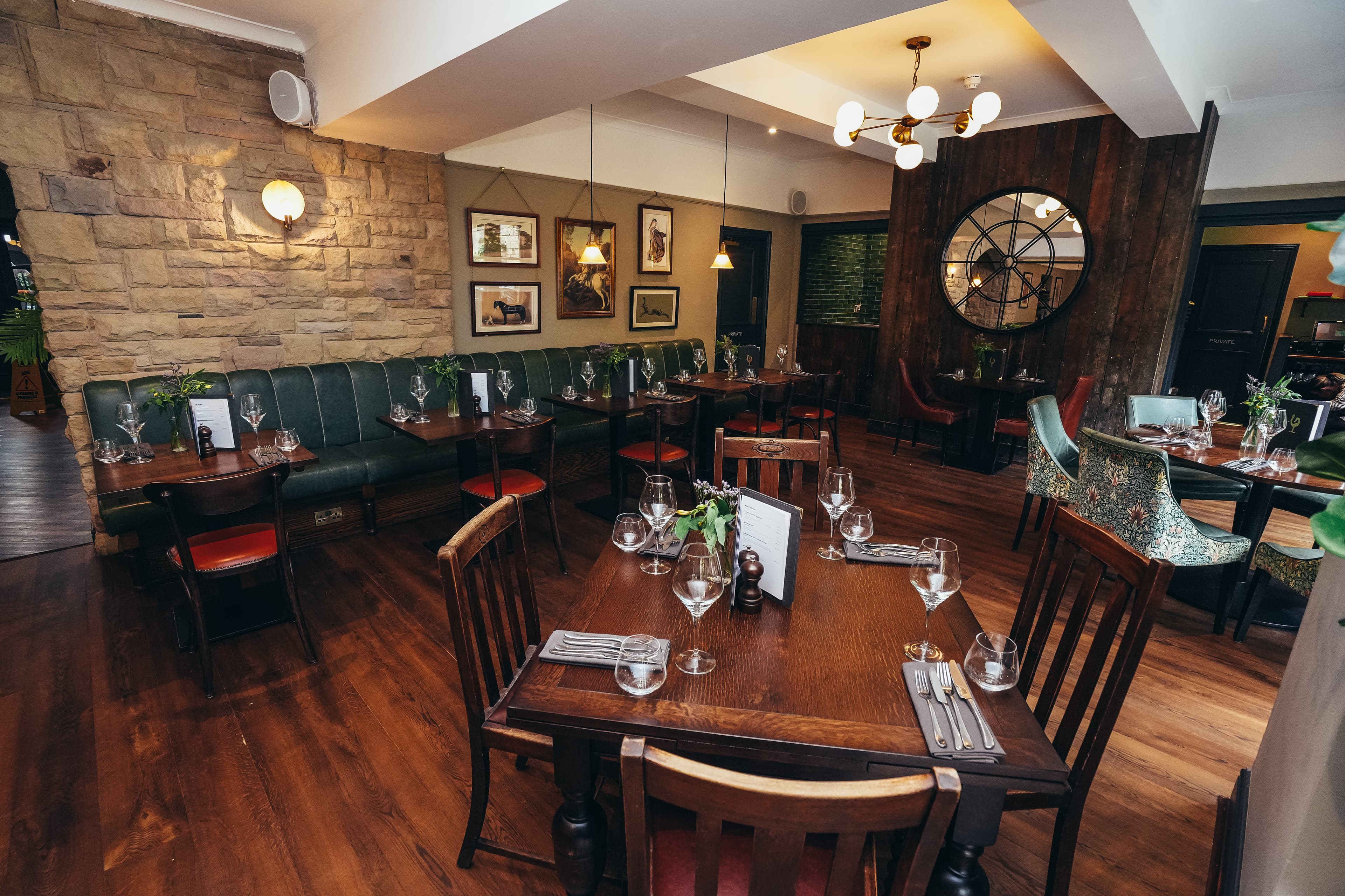 Dragons Den, The George At Hathersage photo #22