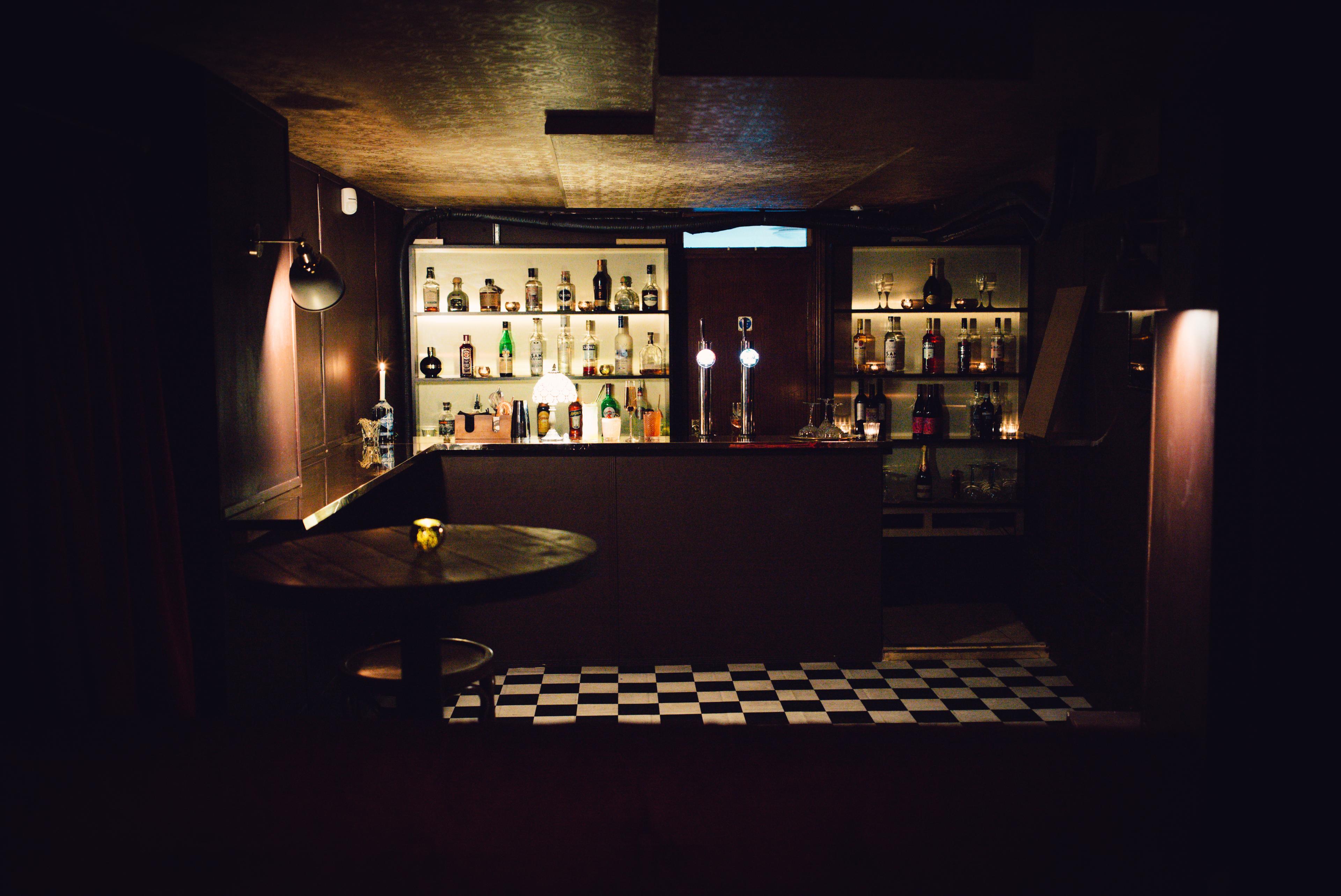 Elton’s Basement Bar, The Plough E9 photo #3