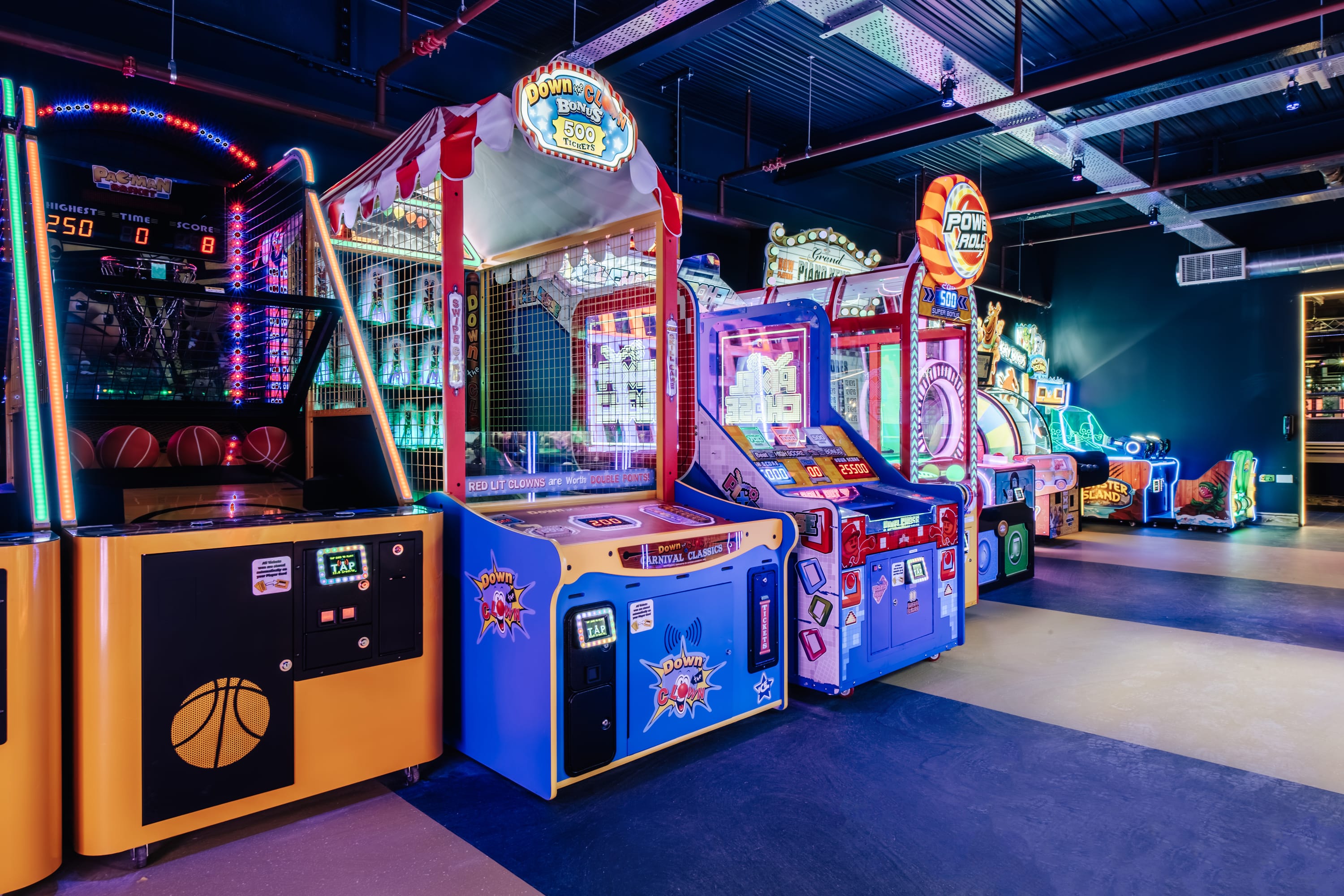 Photo of King Pins Bowling - Trafford Palazzo Manchester, Pool Area