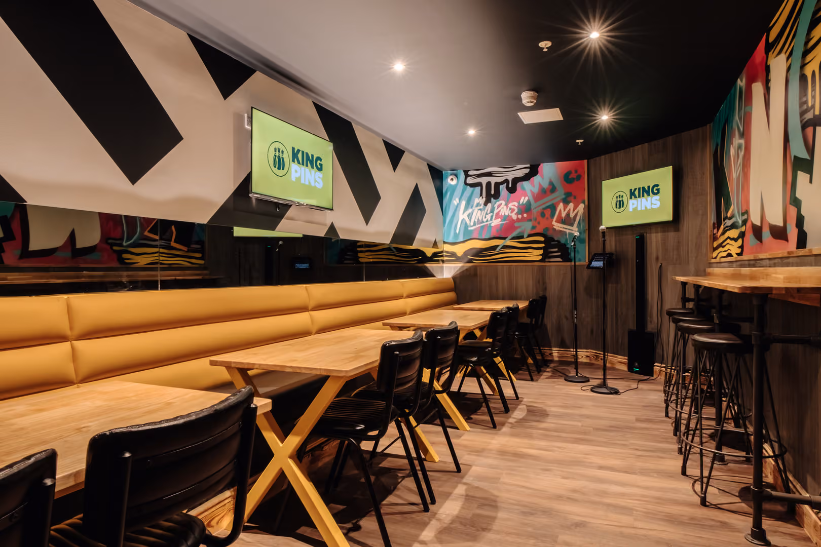 Karaoke Room, King Pins Bowling - Trafford Palazzo Manchester photo #4