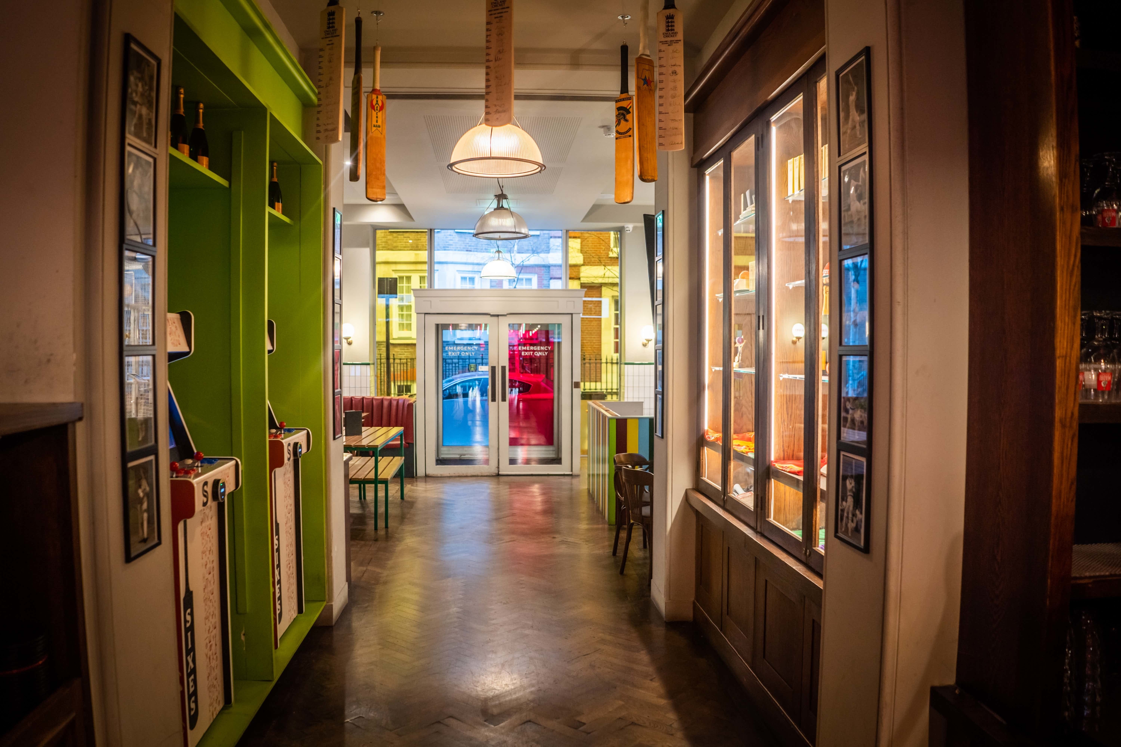 Photo of Sixes Fitzrovia, Declaration Square