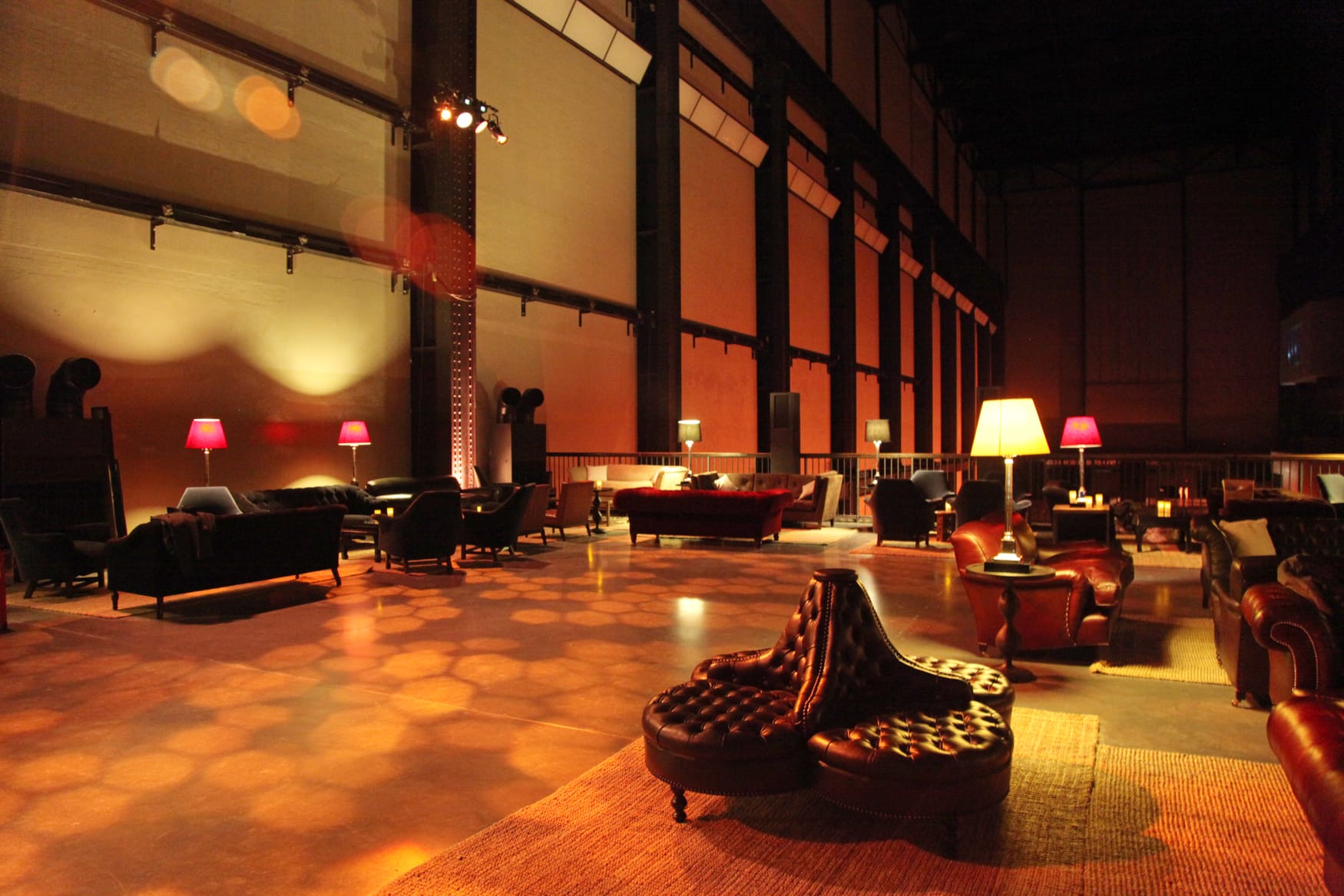 Photo of Tate Modern, Turbine Hall & Bridge