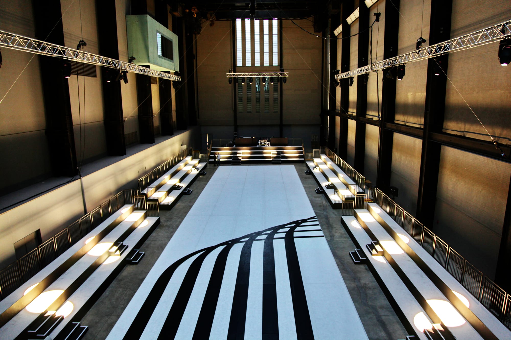 Photo of Tate Modern, Turbine Hall & Bridge