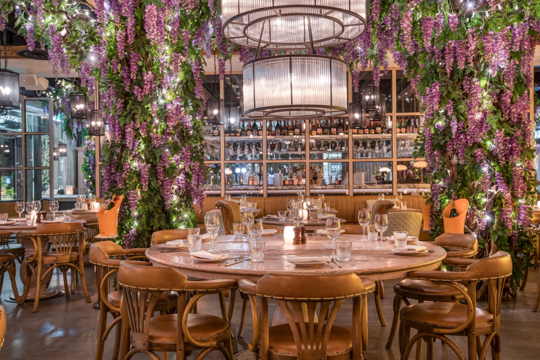 Photo of Victor's Oxford, Semi Exclusive