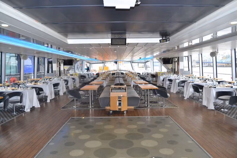 Photo of City Cruises, M.v. Millennium Diamond