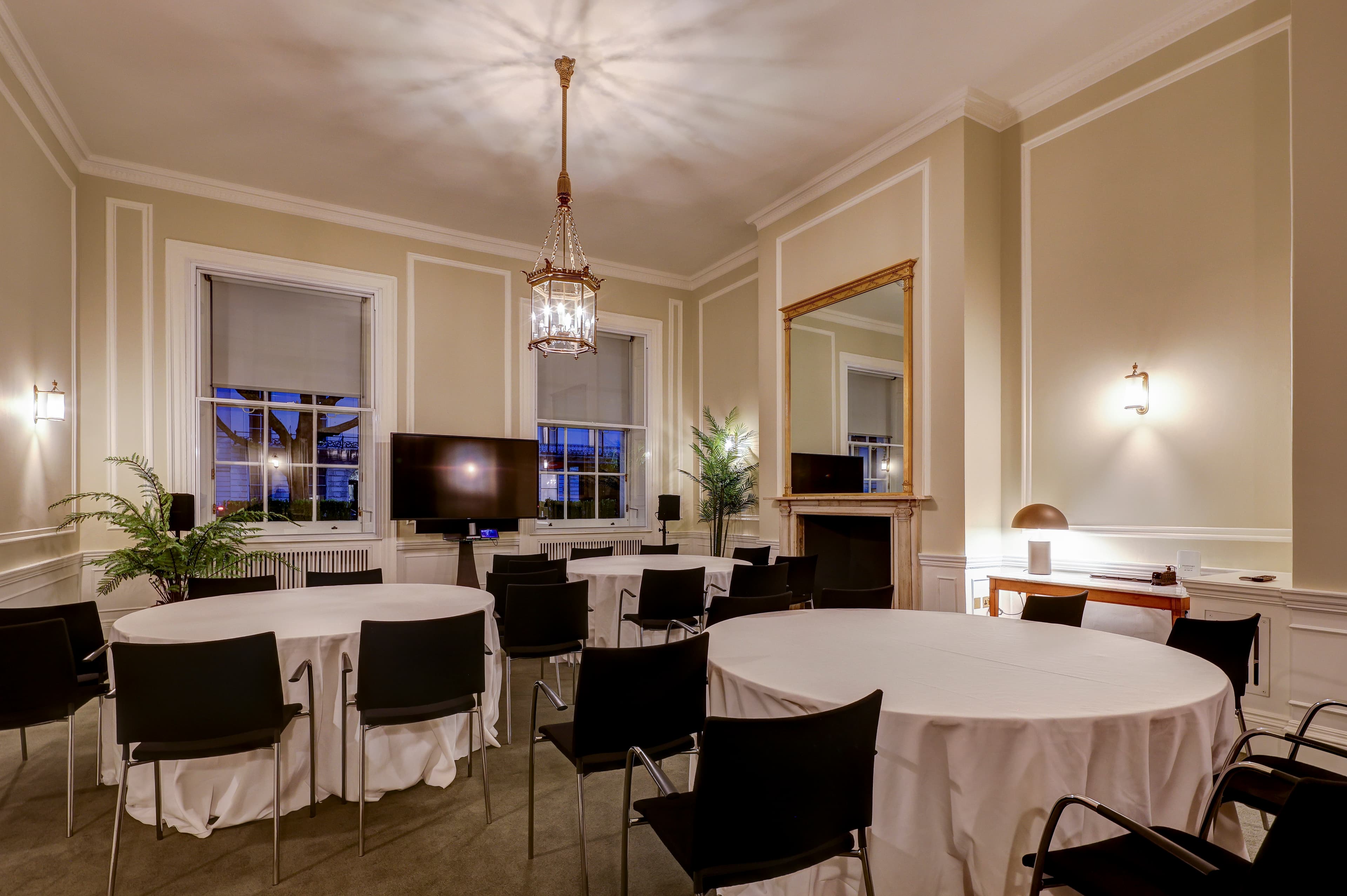 Laurie Landeau Room, 41 Portland Place photo #2