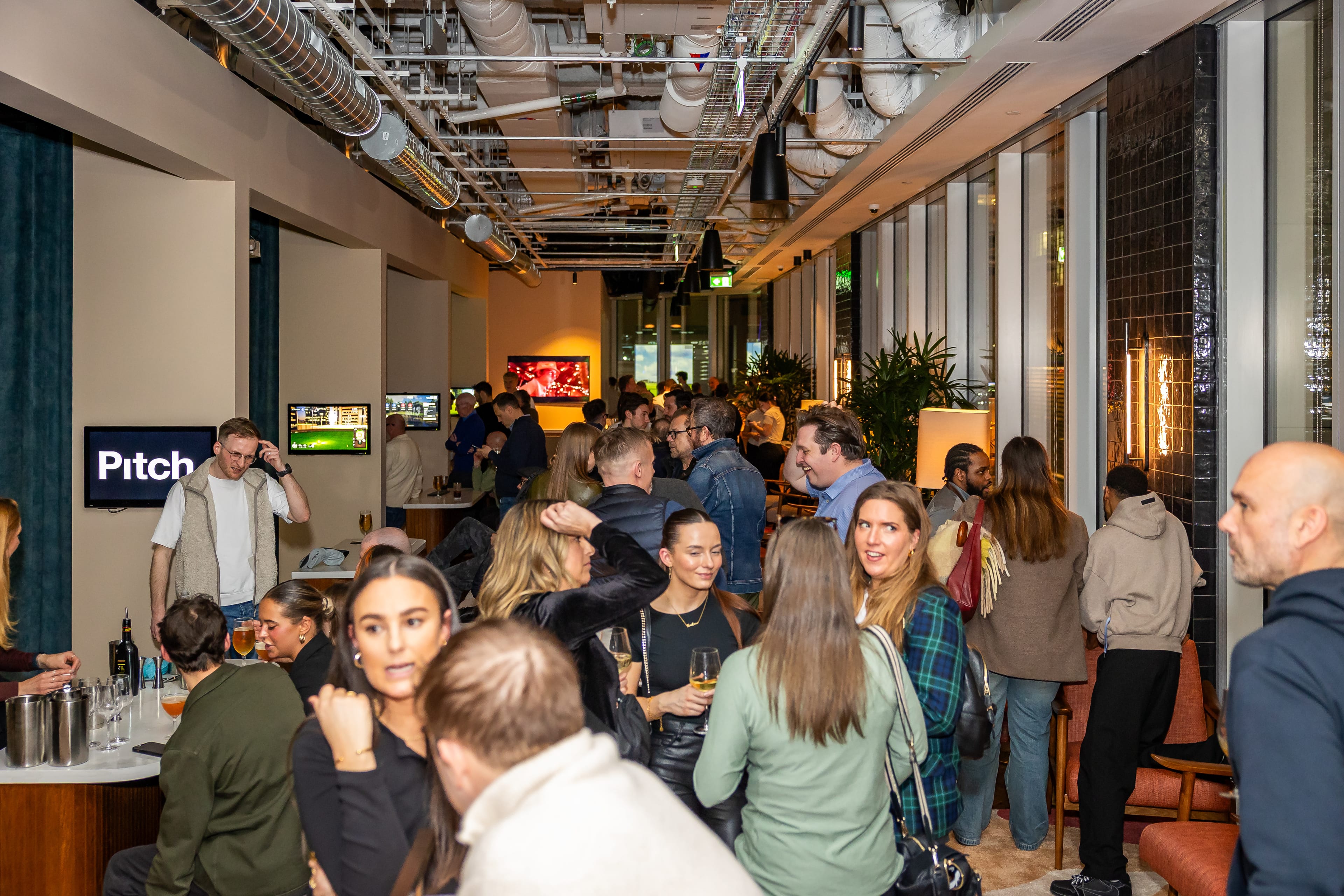 Photo of Pitch Canary Wharf, Exclusive Half Venue Hire With Panoramic Bar