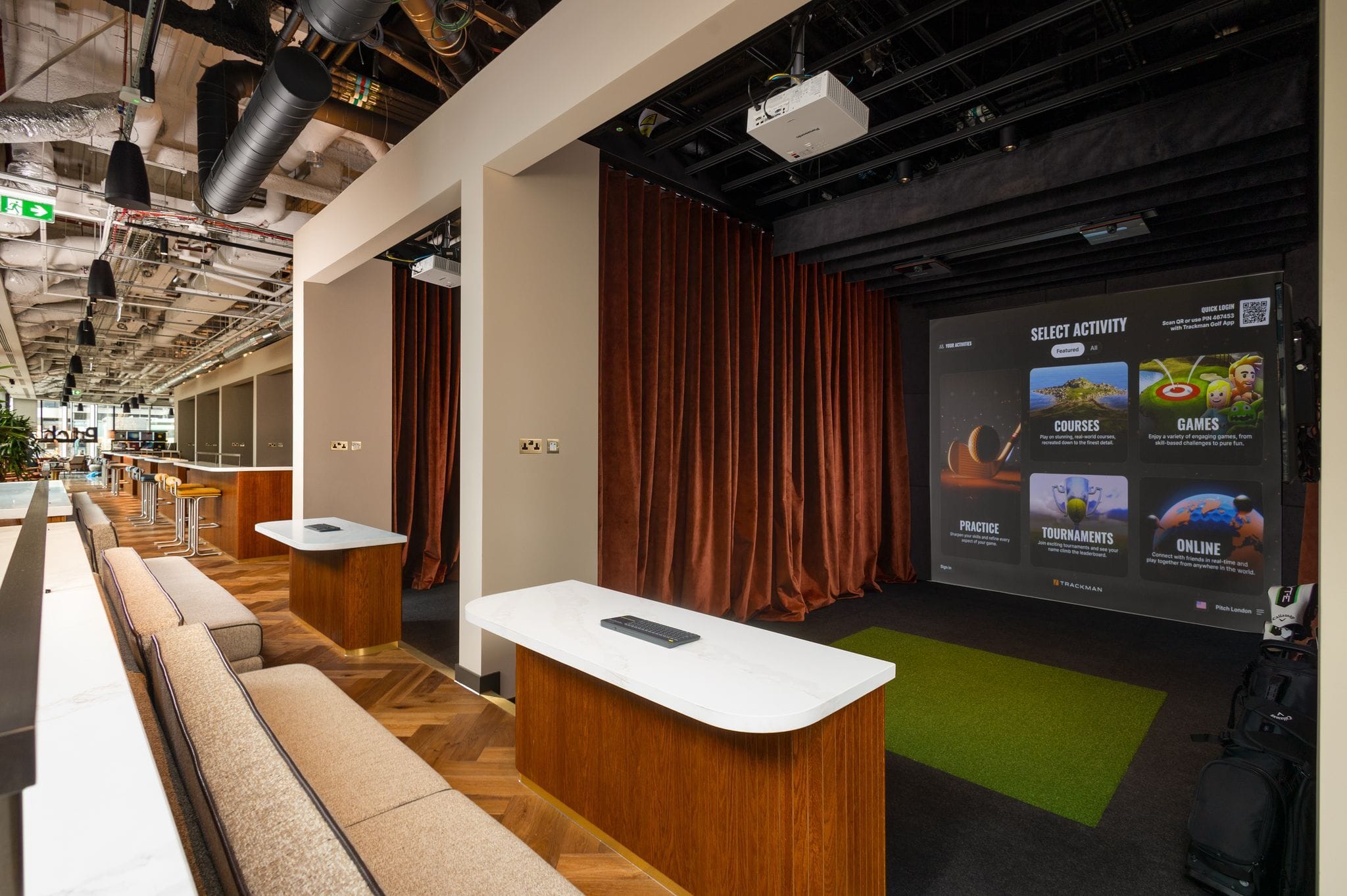 Photo of Pitch Canary Wharf, Exclusive Half Venue Hire With Panoramic Bar