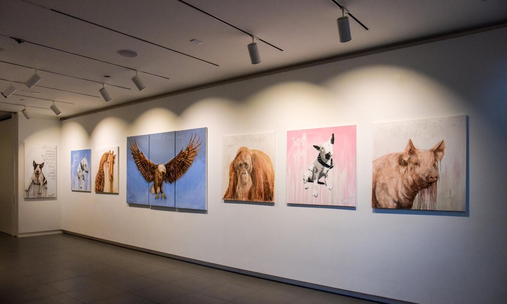 Entire Venue, Jutta Gallery photo #1