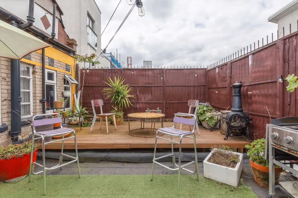 4th Floor (two Adjoining Studios With Roof Top Terrace), 4th Floor Studios photo #20