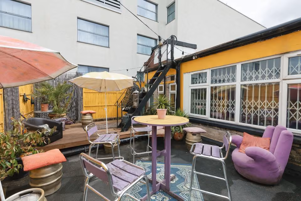 4th Floor (two Adjoining Studios With Roof Top Terrace), 4th Floor Studios photo #10