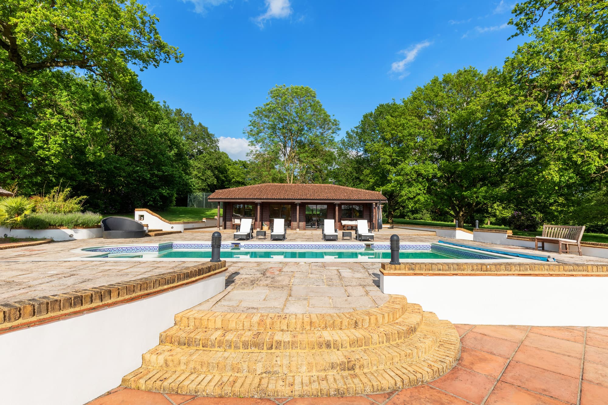 The Villa Mansion Shoots, The Villa Mansion photo #99