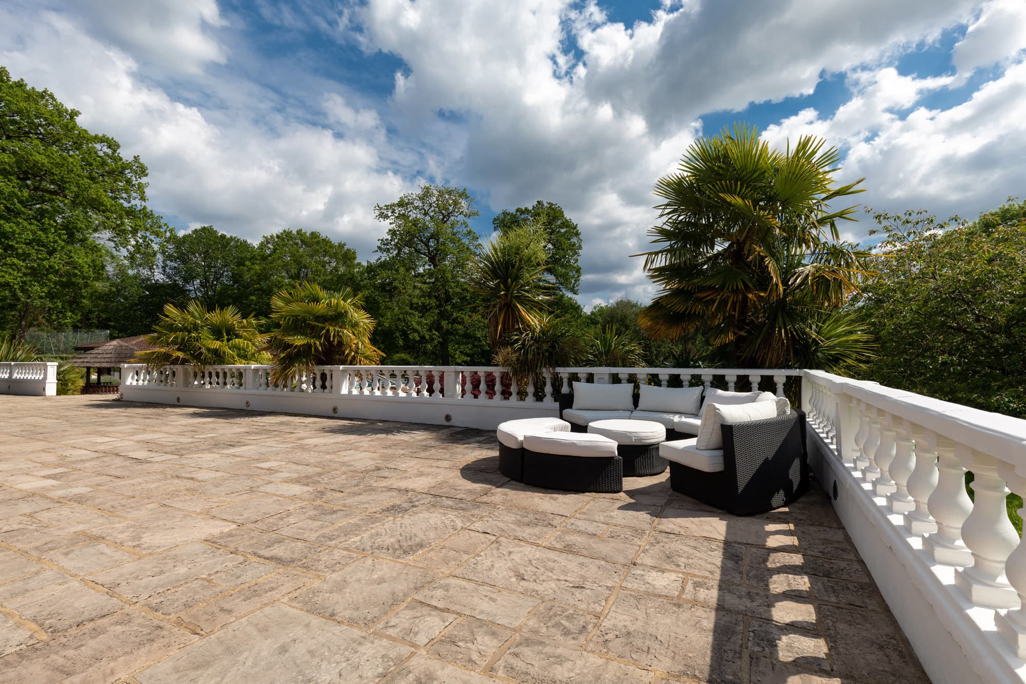 The Villa Mansion Shoots, The Villa Mansion photo #72