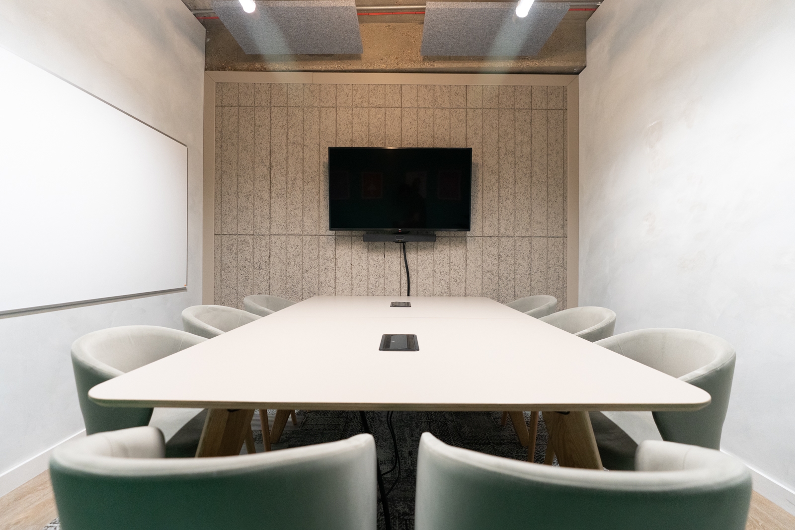 Photo of Aldgate East, Barbara