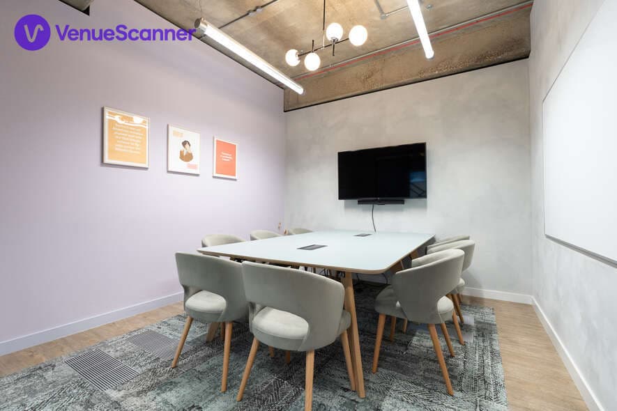 Aldgate East, Amelia photo #3