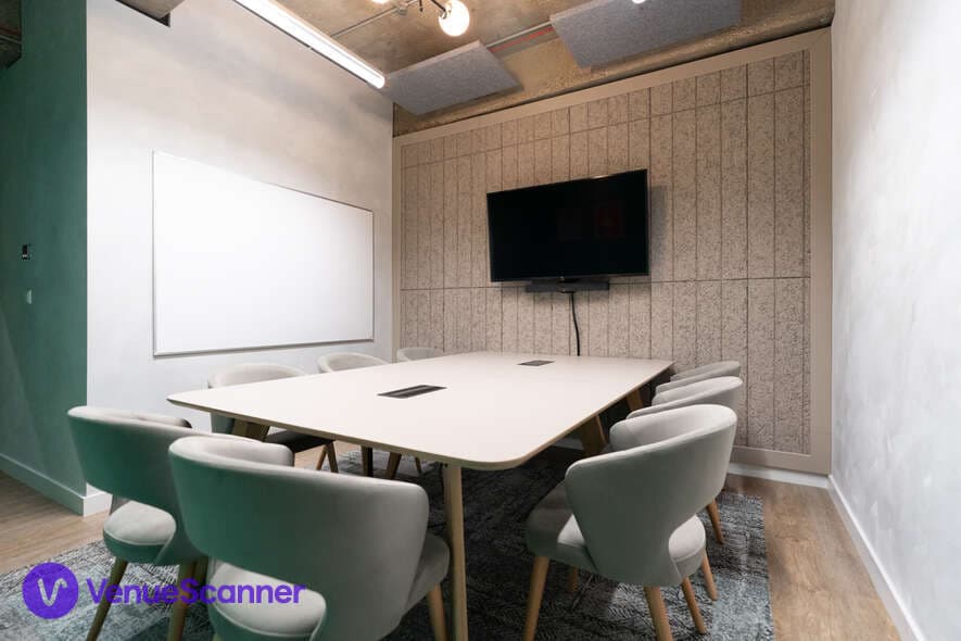 Barbara, Aldgate East photo #2