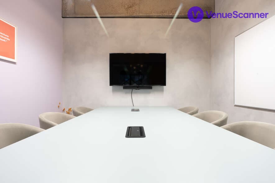 Amelia, Aldgate East photo #1