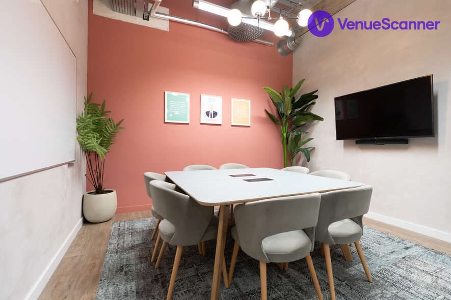 Sully, Aldgate East photo #2