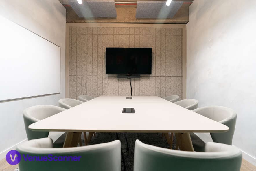 Barbara, Aldgate East photo #1