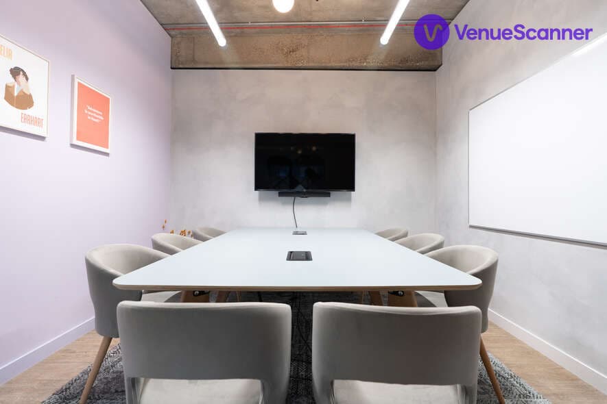 Amelia, Aldgate East photo #2