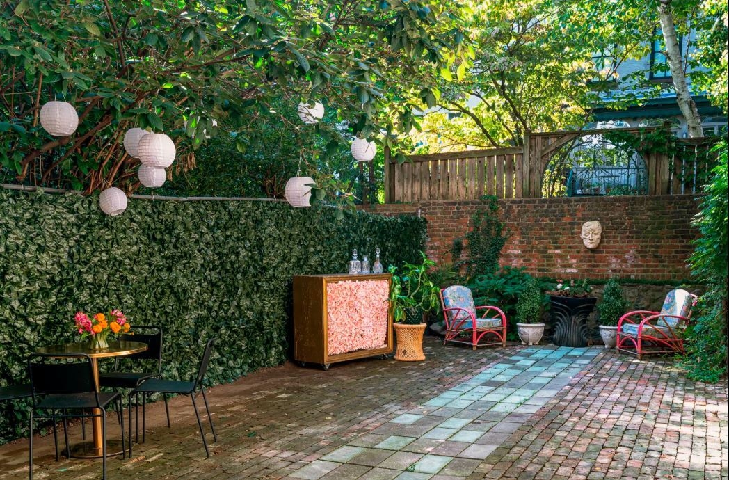 Photo of Wanderlustre, Garden