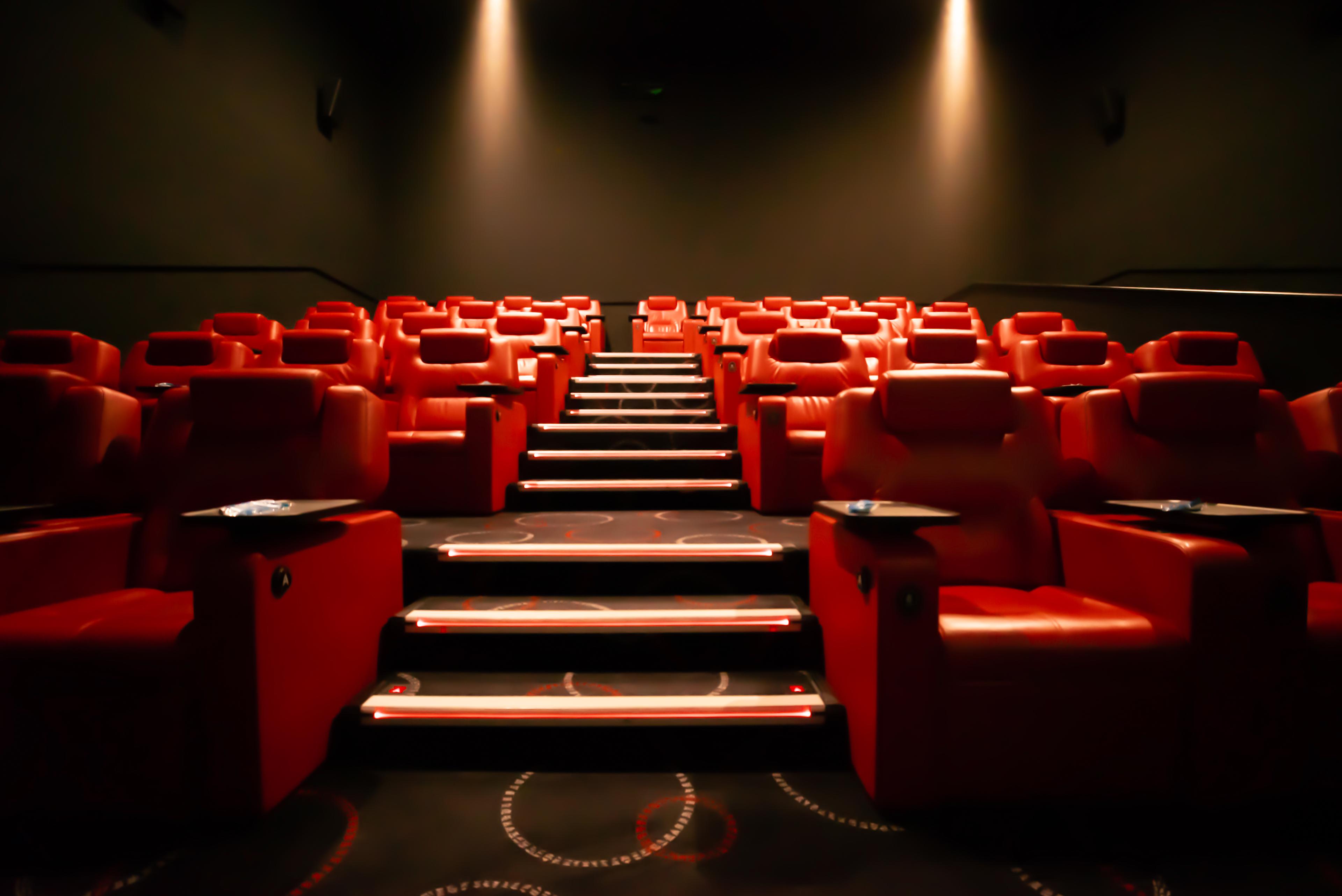 Cineworld Sheffield, Screen 1 Vip - 38 Seats photo #3