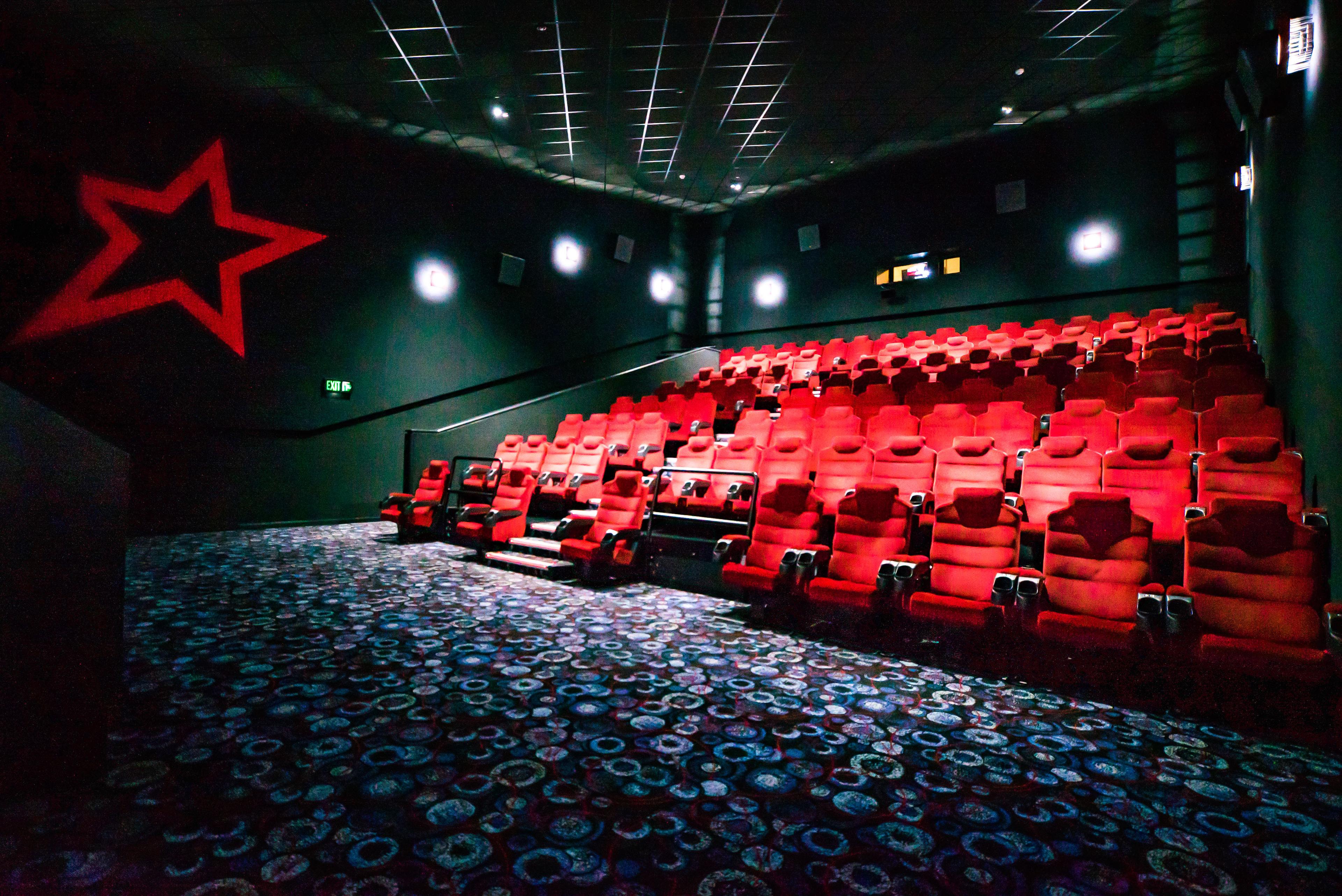 Cineworld Sheffield, Screen 3 - 101 Seats photo #3