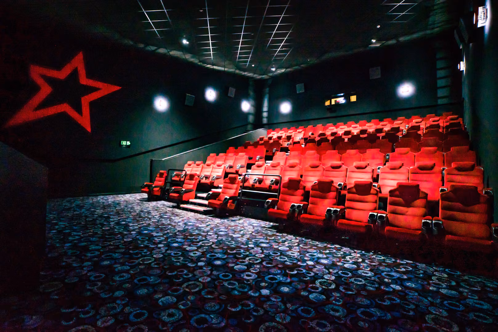 Screen 3 - 101 Seats, Cineworld Sheffield photo #3