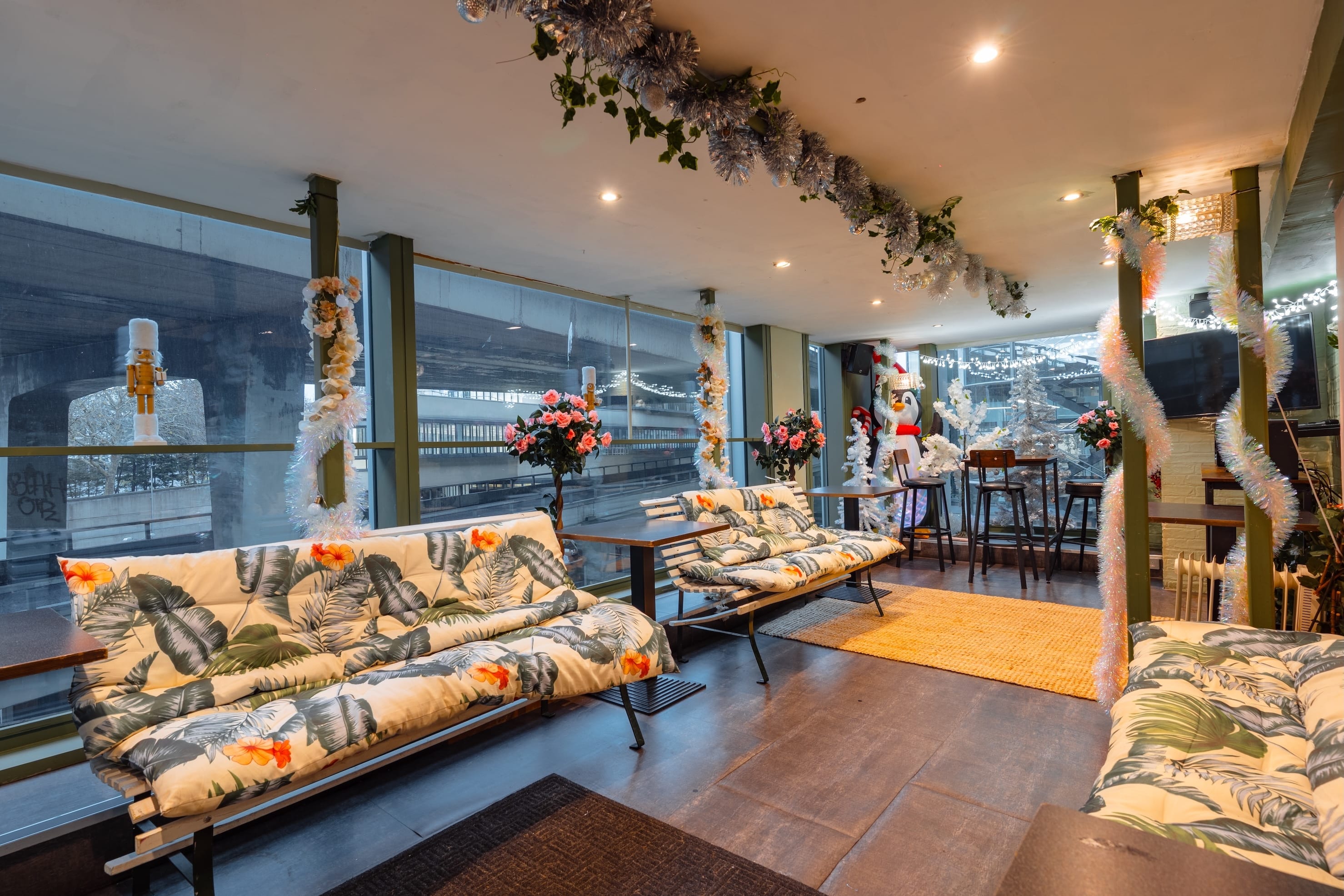 Photo of Huckster London, Main Floor
