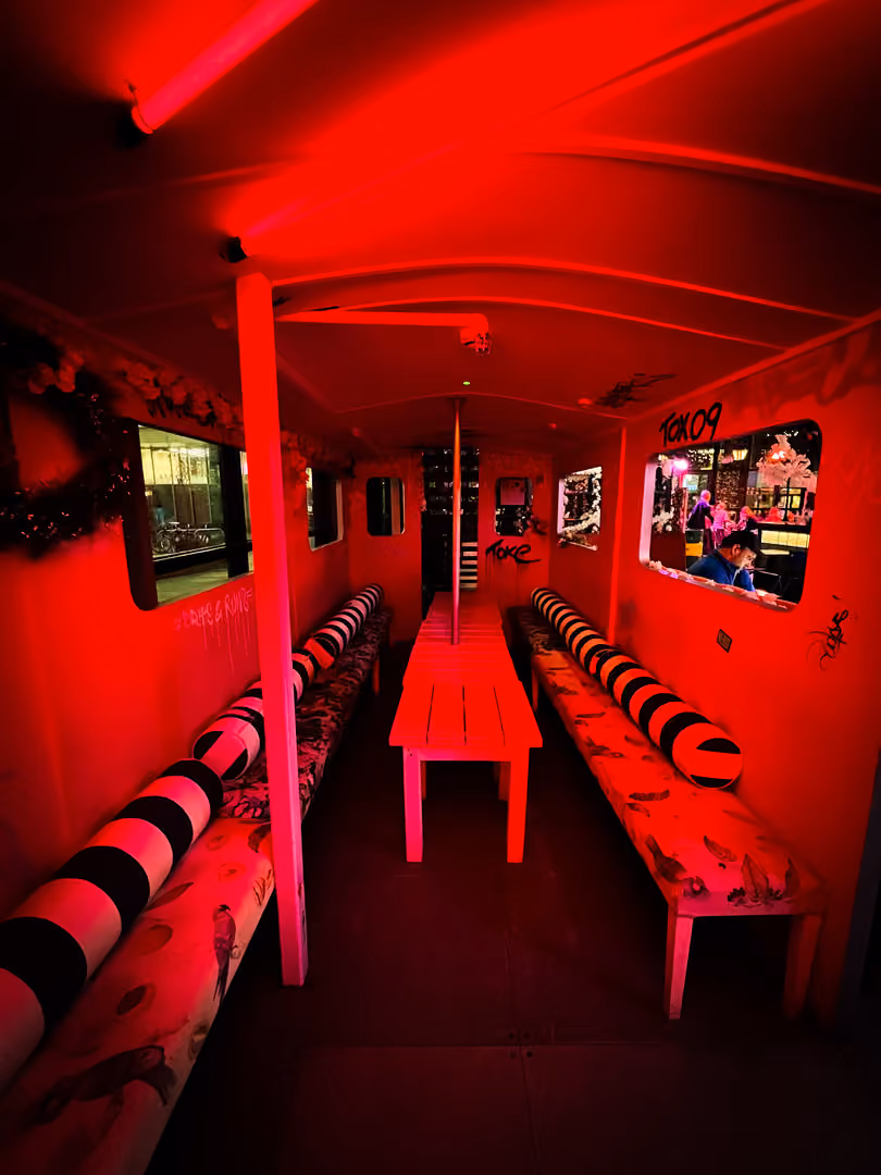 Subway East, Huckster London photo #4