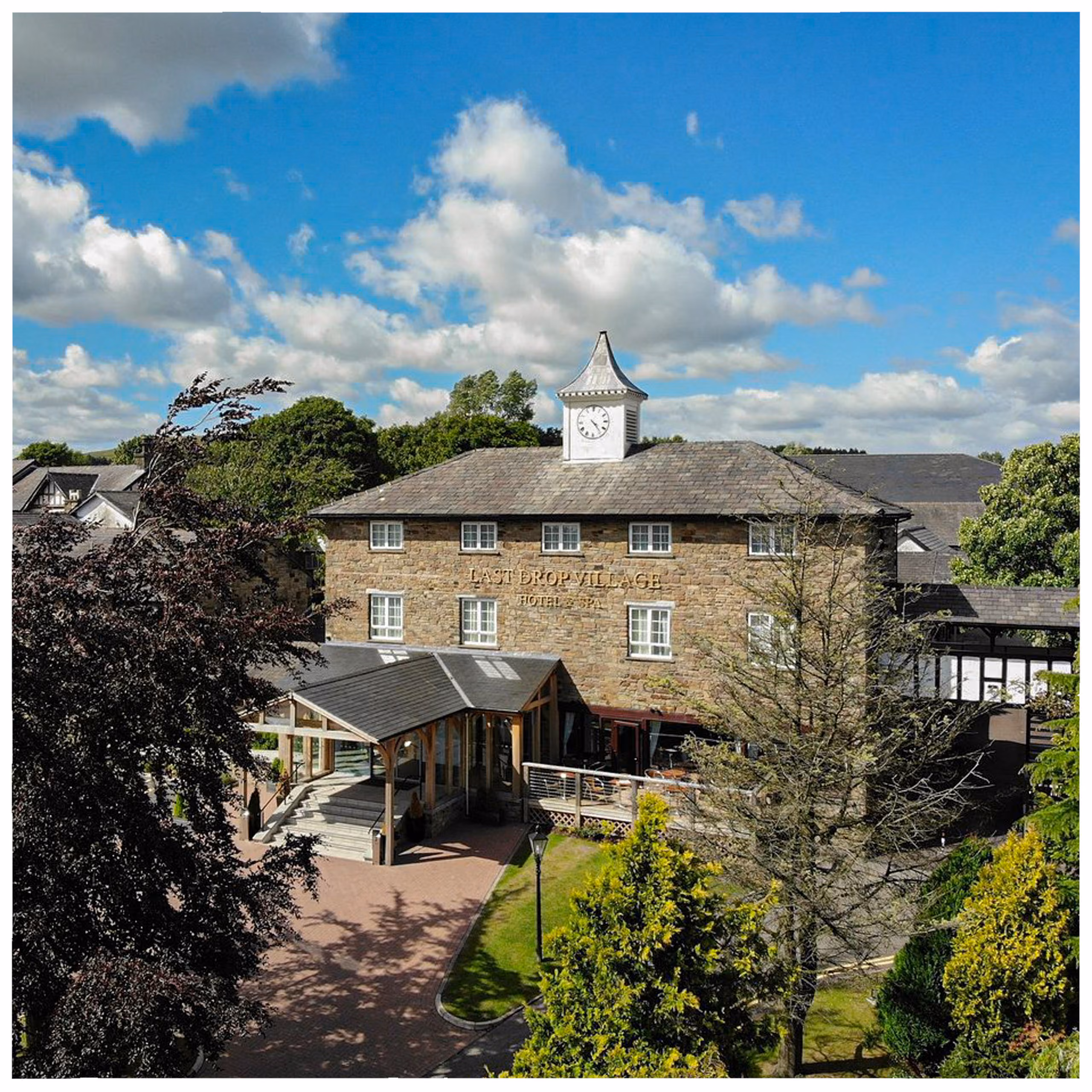 Photo of Last Drop Village Hotel & Spa, The Holcombe Suite